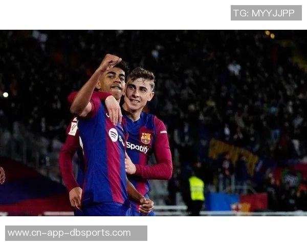 西甲最新动态皇马止住连败强势反弹暂居第二名与巴萨差距缩小至四分