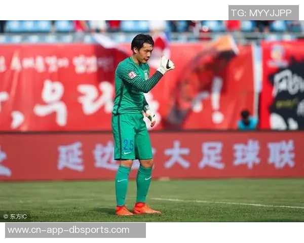 王大雷从杭州中超赛场直奔宁波现场观战WTA单打决赛精彩瞬间不容错过